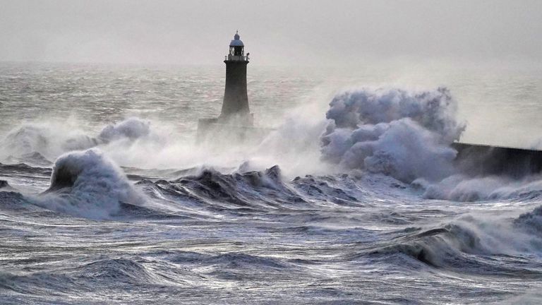 storm floris uk weather warnings